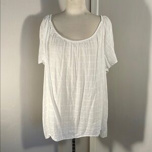 Old Navy White Short Sleeve Relaxed Top